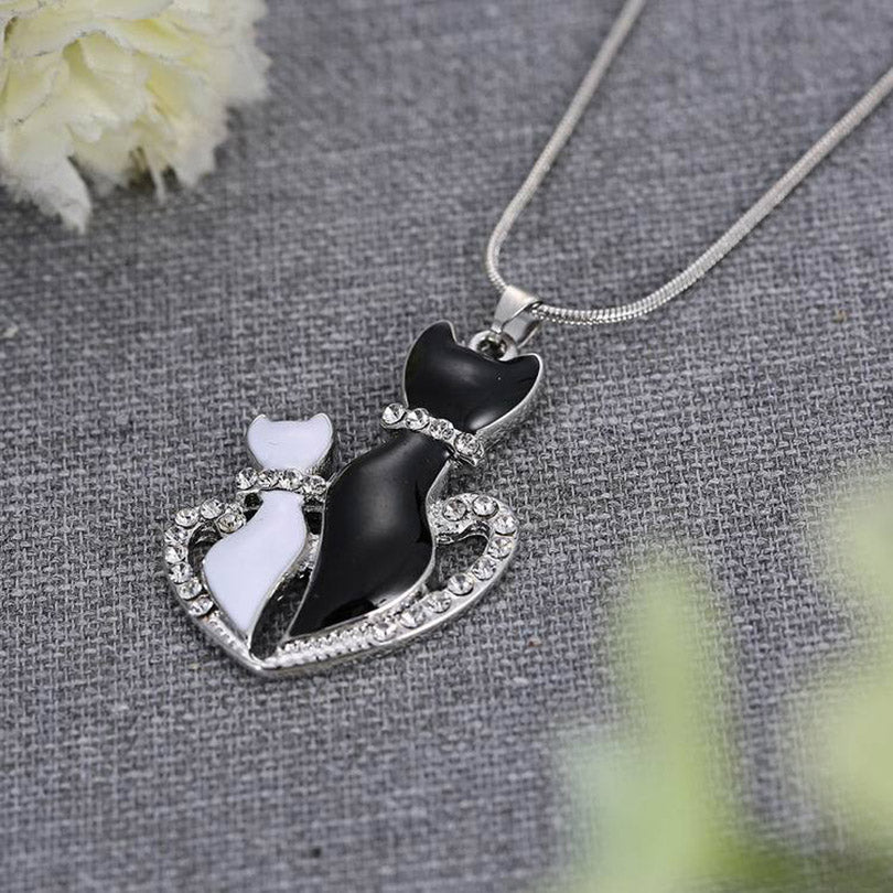 Heart Shape Pendant Necklace for Lover Couple Black White Cat - meowoholics